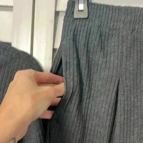 Elle Macpherson 2 Piece Ribbed Lounge Set. Top - Medium Pants - Small Gray - Picture 6 of 8